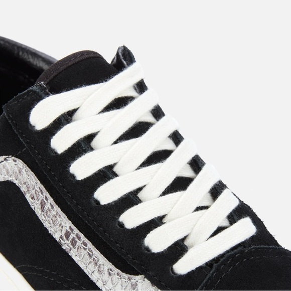 Vans Snake Print Old Skool Trainers - Picture 4 of 5